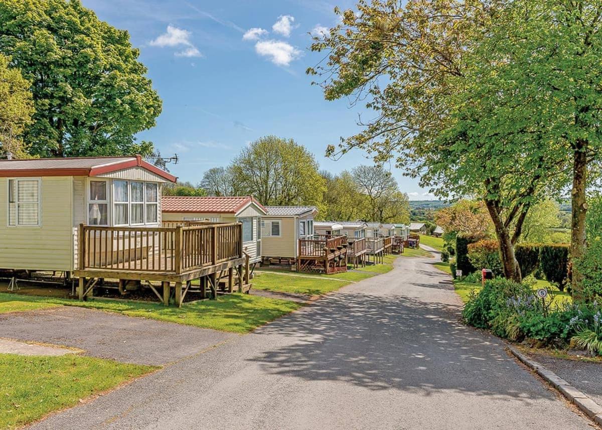 Noble Court Holiday Park 纳伯斯 外观 照片