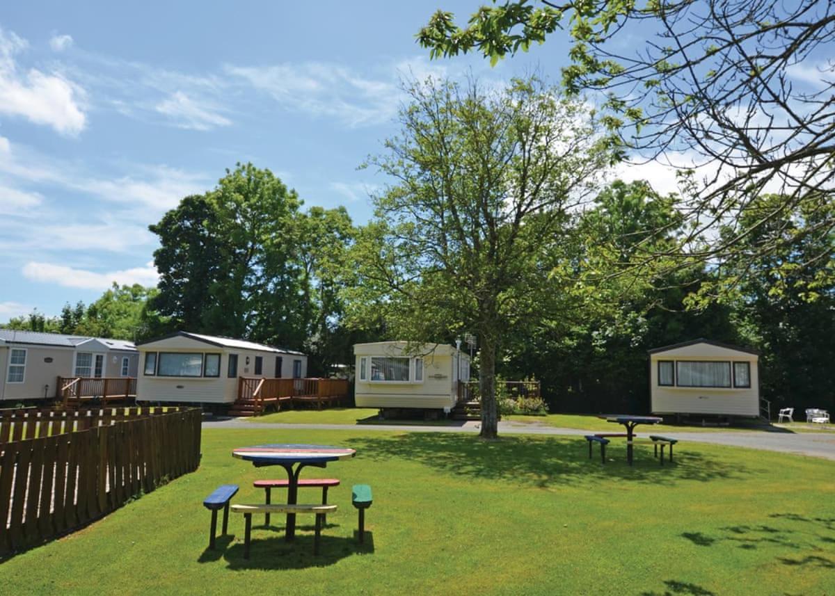 Noble Court Holiday Park 纳伯斯 外观 照片